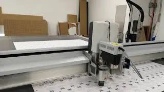 cutting magnet on Zund G3 2500 cutter Aclick Inc (xlprints.ca)