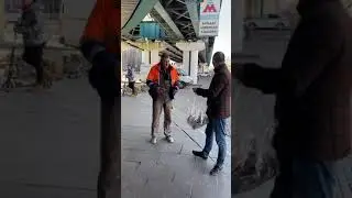 Купили и раздали бесплатно маски