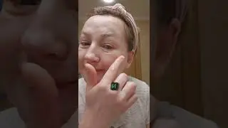 Подари сияние и увлажнение своему лицу .