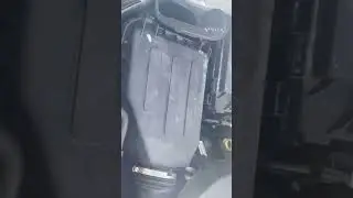 Changing Engine Filter on a Jeep Wrangler
