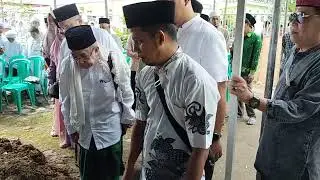 BUYUT PEMAKAMAN KEMBALI Alm Drs H Zainuddin Thalib 21-1-2023 di Ponpes Aulia C Plg (1)