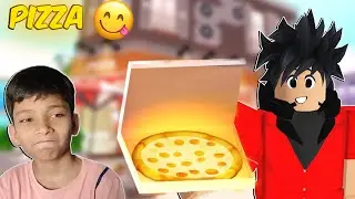Working at a PIZZA SHOP with my brother in ROBLOX | ROBLOX