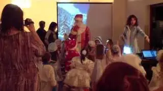 Поют песни деду Морозу