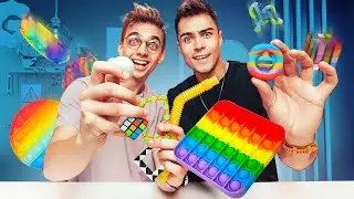 WE ARE OPENING THE FIDGET TOY ADVENT CALENDAR!