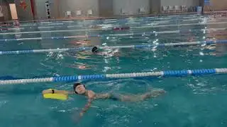 Святослав в басейні SportLife 21.10.2023