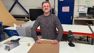 Glueing your boxes together? Discover the different gluing options for your tailor-made box here. 📦