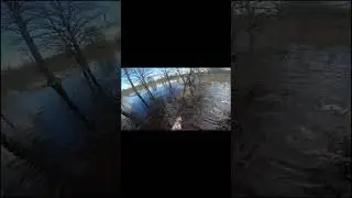 Что не сделаешь, чтобы добраться до рыбного места! 