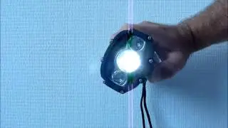Shark... zaklamp/ oplader met dynamo