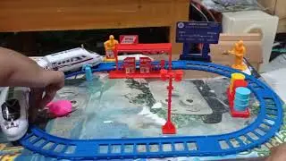 Main kereta api dulu ya ges yaa.