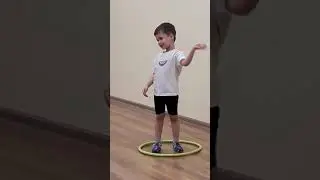 Миша Шумов. Танец "Массаж"