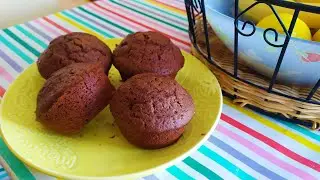 Muffins with Milka chocolate and strawberry jam recipe
