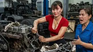 TIMELAPSE Full Restoration of a Flooded Diesel Machine Engine!