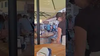 Италия как итальянцы отдыхают на Ferragosto Cortina d'Ampezzo Italia