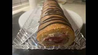 Himbeerbiskuitrolle (einfaches Rezept)