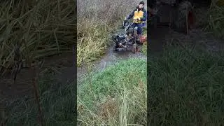 Мотоблок УГРА 9лс. с адаптером 4х4 по грязи. ТЕСТ мотоблока УГРА. Мотоблок Угра Лифан. По приколу)