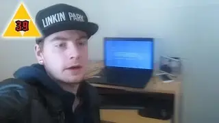 #39 Laptop met aids