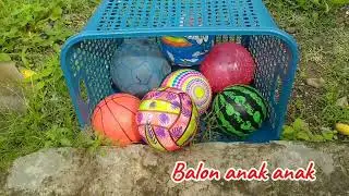 Seru!!!! bermain bola basket,bola sepak,bola Doraemon dan keranjang biru