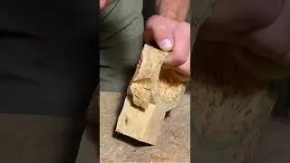 Кукса из карельской березы / Carving a curly birch kuksa