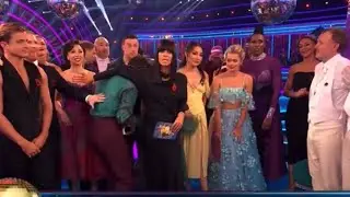 CLAUDIA WINKLEMAN NEARLY LOSES IT ON BBC’S STRICTLY COME DANCING WOW! #shortsfeed #shorts #strictly