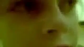 шок!!!!! девочка какает в туалете!!?!!!