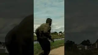 Hulk vs Golden Siren Head 