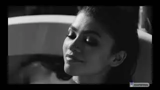 Zendaya's Thumping Neck Pulse