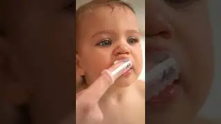 Щетка зубная на палец с футляром | Happy Baby