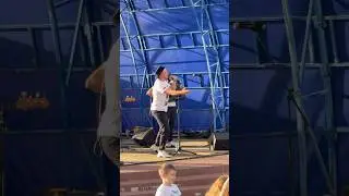 Цвіце чаромха за акном…