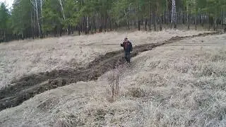 Лесной дед с шестом просека