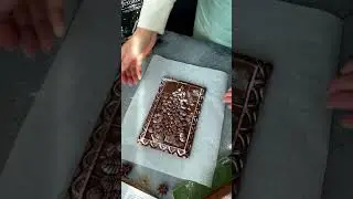 Большой новогодний пряник. Имбирное пряничное тесто, шоколадная начинка с миндалем. Красиво и вкусно