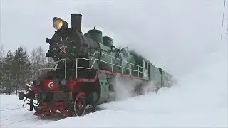 Старинный паровоз снова возит пассажиров в России