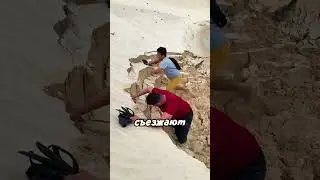 Escaping the sand apocalypse 😲
