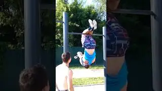 Вниз Головой,Запутался, Кадр😆😂#shortsvideo #прикол #смех #смешно #угар #друзья #воркаут