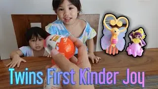 Ariana and Rosha's reaction to their first Kinder Joy | #twins #reaction #cute