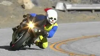 Mulholland Riders 2/2016 - 2 Strokes, Groms, Crashes, Clown