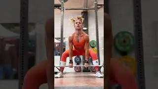 UK CrossFit Athlete Deadlifting w/ HEAVY Resistance Bands
