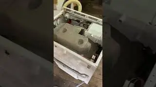 ЛЮДИ 30 ЛЕТ СТИРАЛИ С ТРАНПОРТИРОВОЧНЫМИ БОЛТАМИ!!