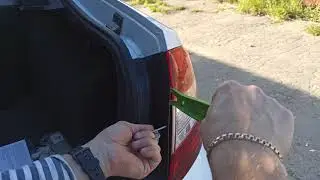 Как снять задний стоп фонарь на Шкода Рапид 2018 года