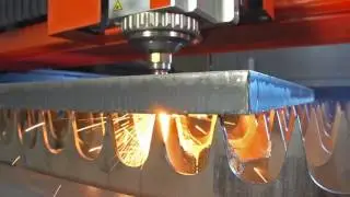 Bystronic Laser Cutting System: Power Cut Fiber (English)