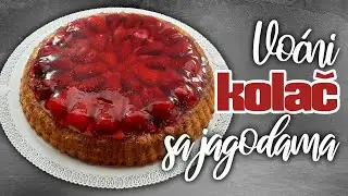 Refreshing fruit cake with strawberries. A simple recipe.