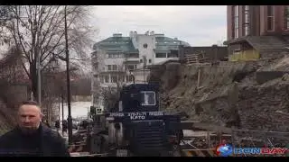 Расчищают завал на Семашко