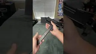 Dual wielding iconic Sub machine guns!