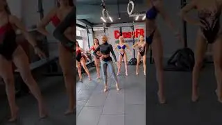 Позирование для фитнес бикини