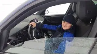 ДИМКА за РУЛЁМ. УВЕРЕННАЯ РУЛЕЖКА !