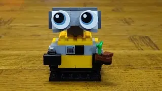 Building a Nice Lego Wall.E from 40619 Eve and Wall.E Lego BrickHeadz Set in 4K