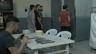 Burak Tuvalette Dayak Yiyor,Komik Sahneler (Sıfır Bir 4.Sezon)