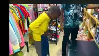 KIJANA ALIE WALIZA WENGI MTANDAONI_ AKIHITAJI KUSOMA NAKUZIJUA LUGHA NYINGI