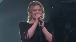Kelly Clarkson - A Minute + a Glass of Wine [Live in Greenville, SC]