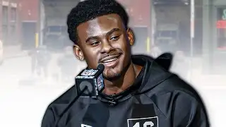 NFL prospect Malik Willis was seen giving someone clothes to someone outside the combine ❤️ 