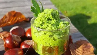 Зеленый соус из стеблей петрушки. Очень вкусно и полезно